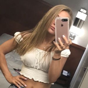 Guess Off-The-Shoulder Crop Top